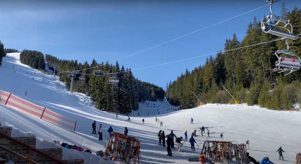 Another sunny day on the ski slopes in Bulgaria
