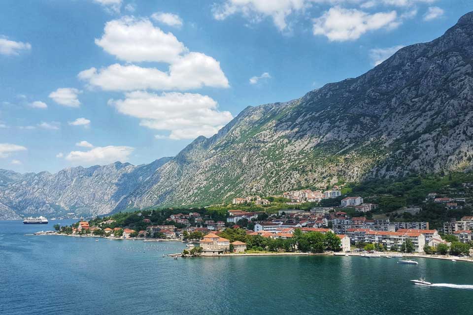 Traveling Croatia to Montenegro by bus