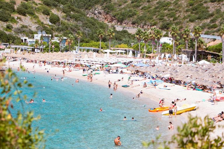 Vlore Jale beach- people swimming and sunbathing